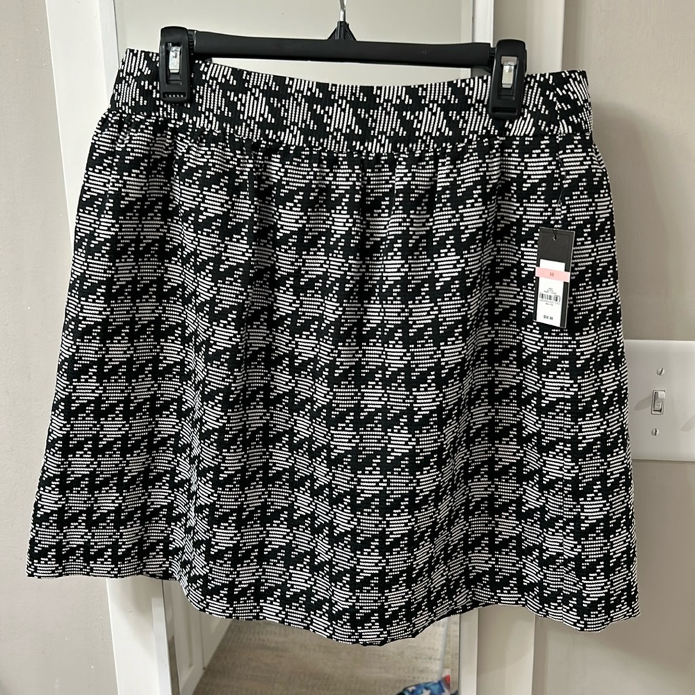 Crown and ivy herringbone skirt